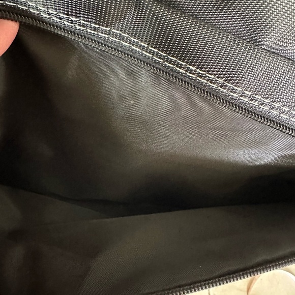 TARGUS Expandable Laptop Bag - Picture 6 of 13